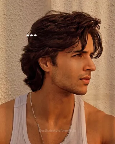 Layered medium haircut for thick hair