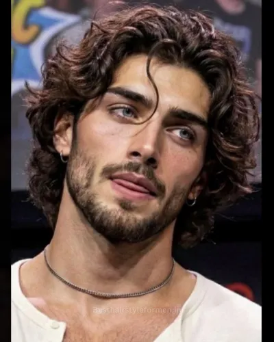Long wavy surfer hair for men