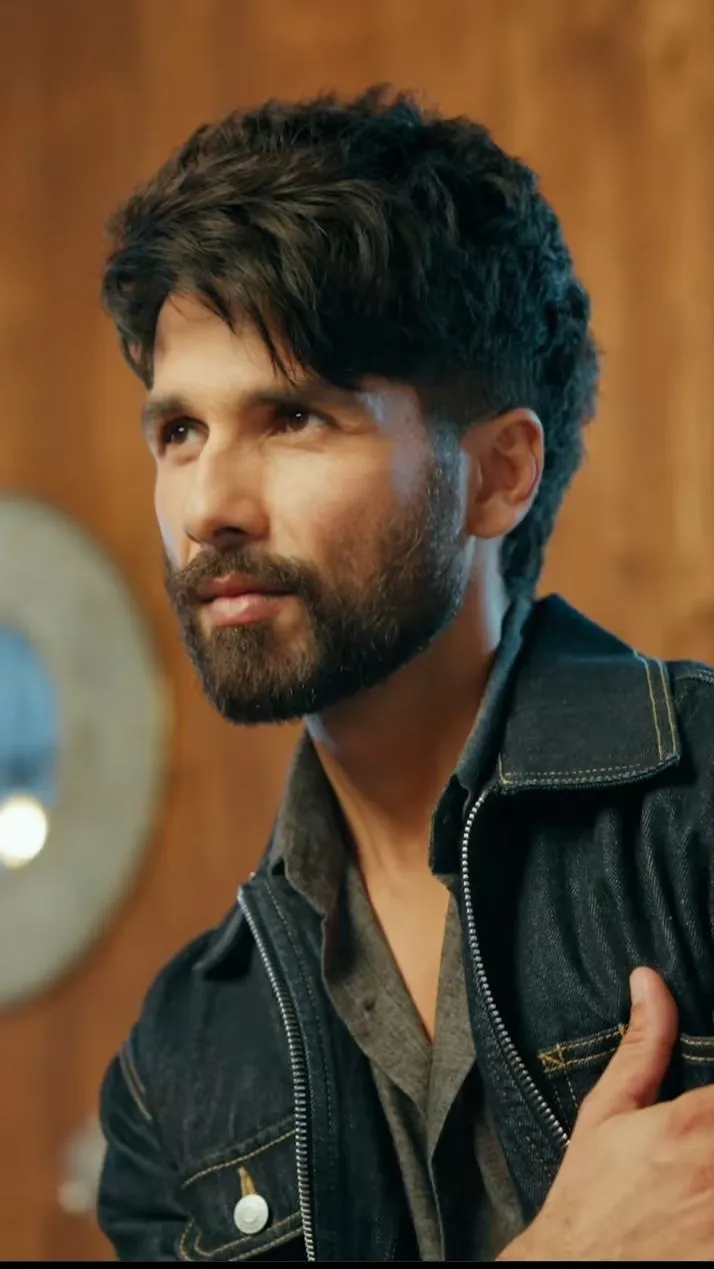 Shahid Kapoor hairstyle photo