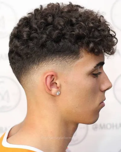 Tight curls with skin fade