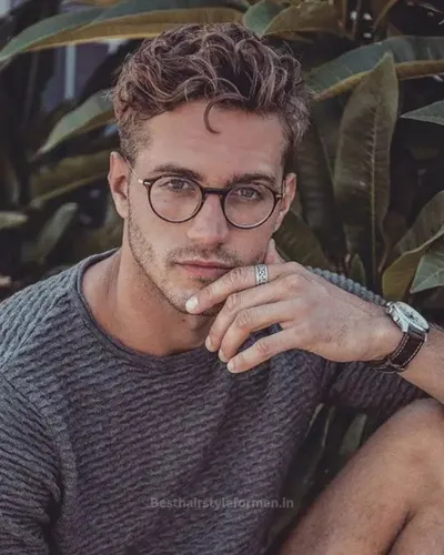 Wavy comb over hairstyle for men