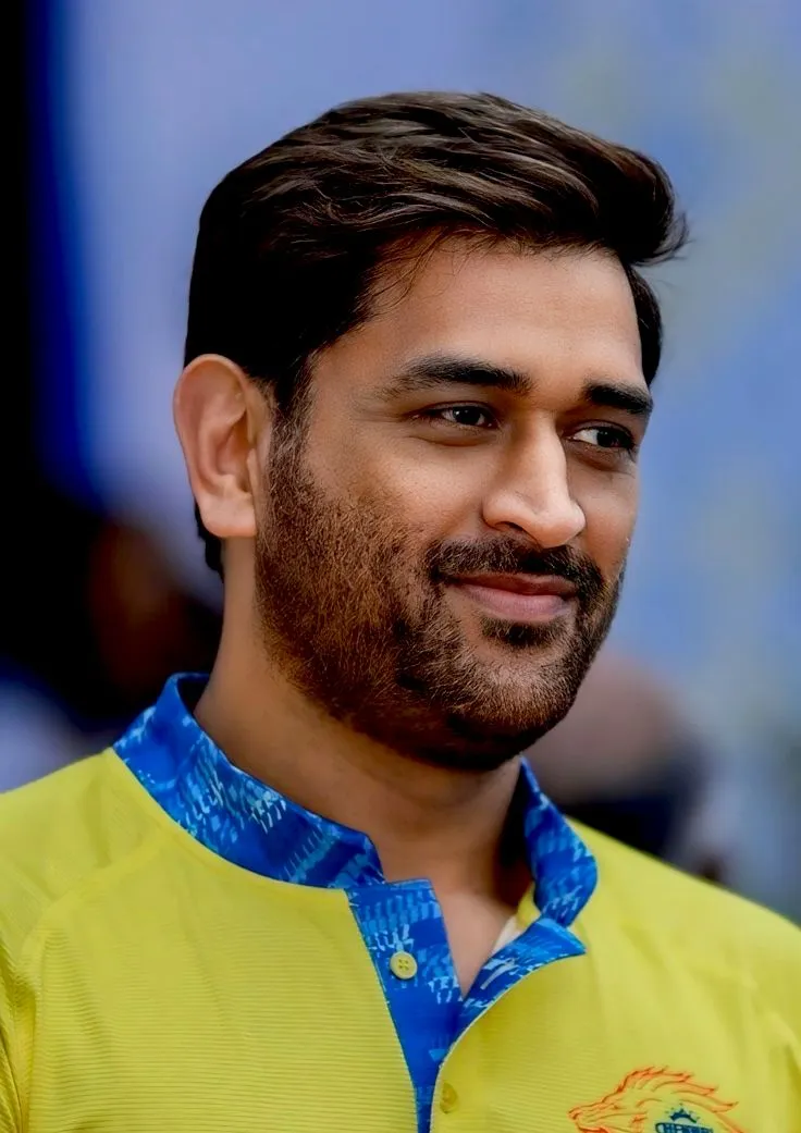MS Dhoni hairstyle iconic look
