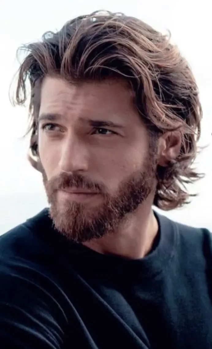 Long Hairstyles 4 long wavy beach layered hairstyle for men