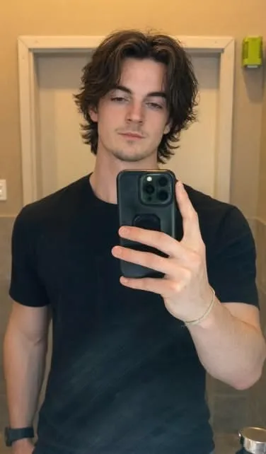 medium layered curtains profile layered hairstyles for men