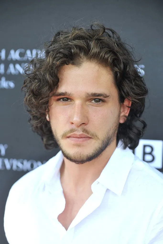 Hairstyle Images for Men 18 messy medium wavy hair men 2