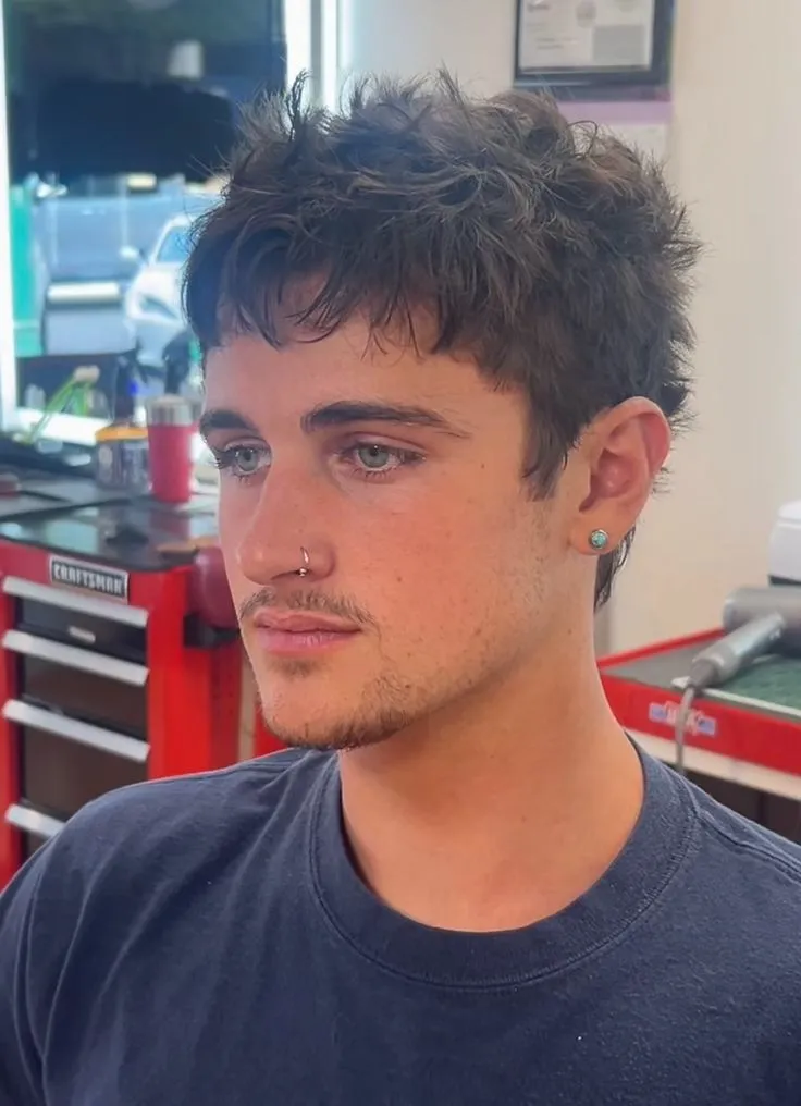 short textured straight hairstyle for men