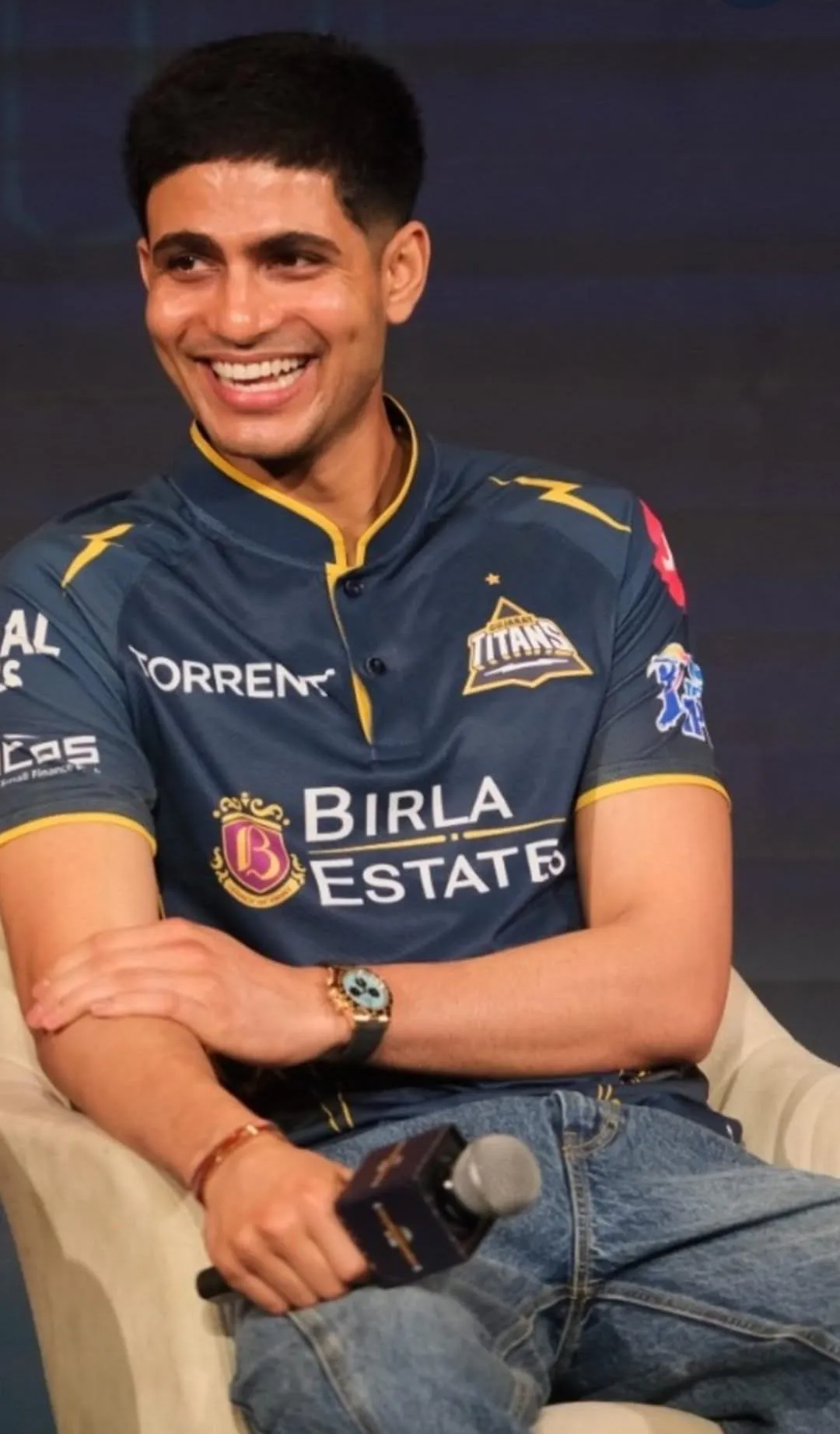 Shubman Gill hairstyle photo